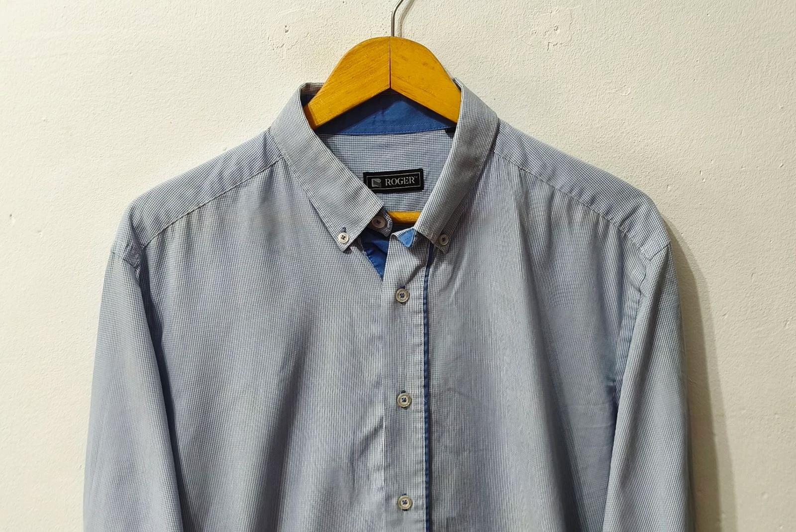 Light blue and white Roger men's shirt Size 5 – photo 3